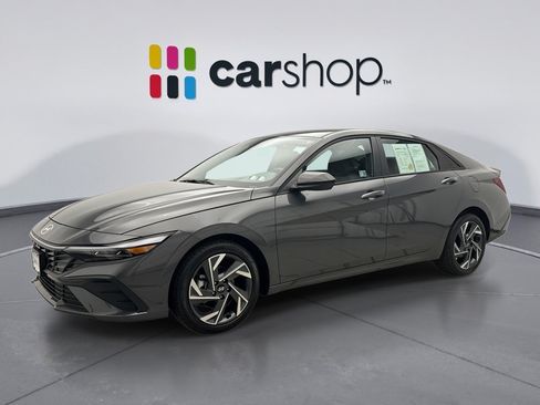 Used 2025 Hyundai Elantra Sport w/ Cargo Package FWD image 1