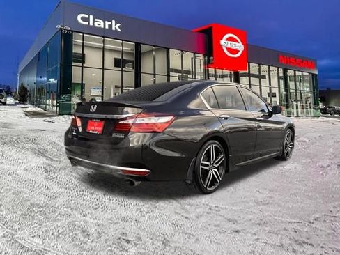 Used 2017 Honda Accord Sport Special Edition image 7