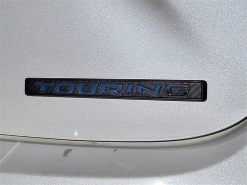 Used 2016 Toyota Avalon XLE image 28