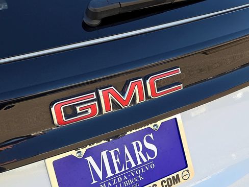 Used 2024 GMC Acadia Elevation w/ Luxury Package FWD image 12
