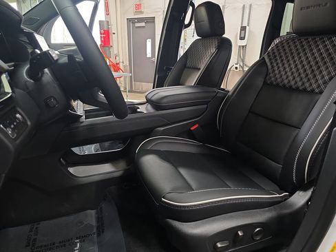 New 2026 GMC Acadia Denali image 16