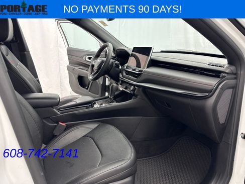 Used 2024 Jeep Compass Trailhawk w/ Trailhawk Elite Group AWD/4WD image 27
