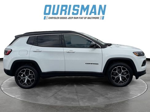 Used 2024 Jeep Compass Limited image 7