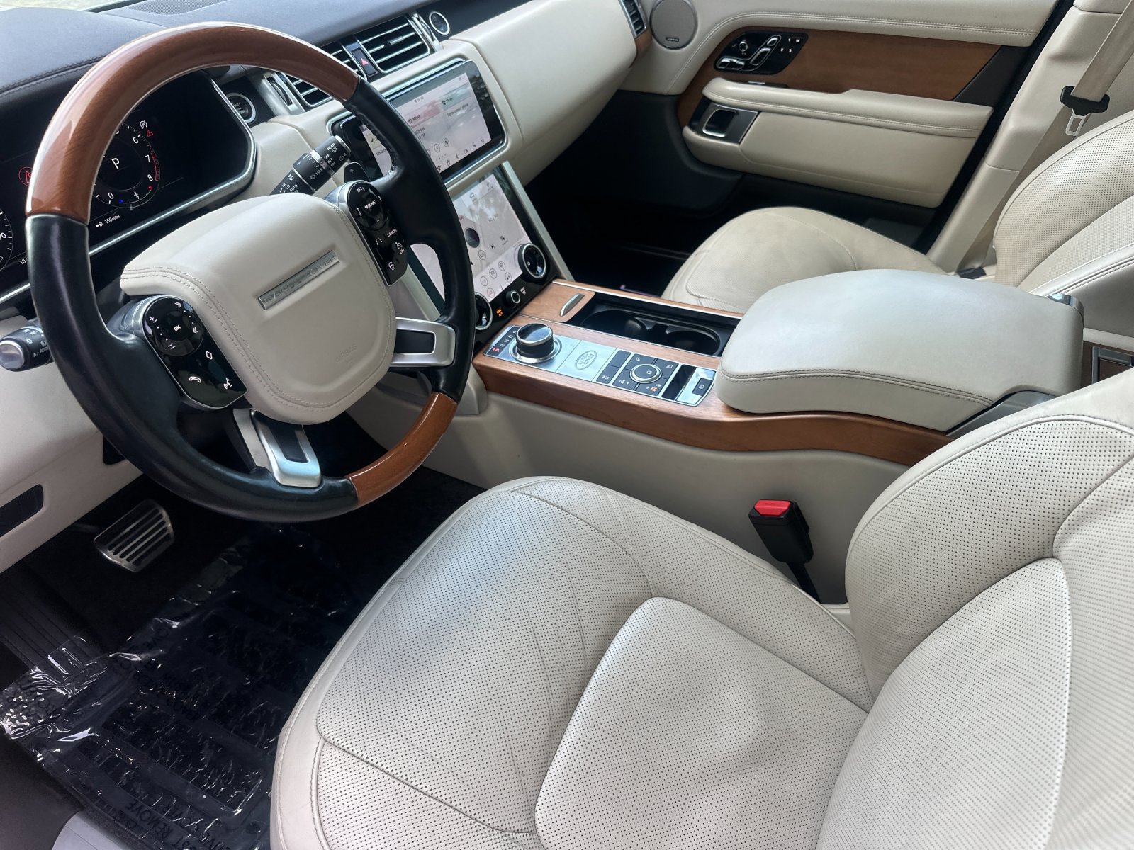 Used 2021 Land Rover Range Rover P525 Westminster Edition LWB AWD/4WD image 10