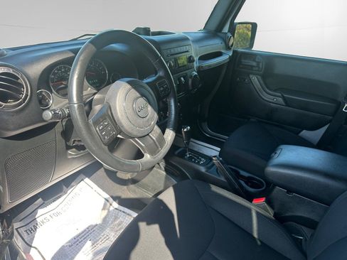Used 2018 Jeep Wrangler Unlimited Sport S AWD/4WD image 10