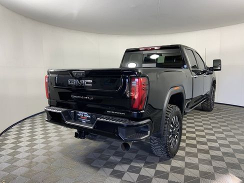 Used 2025 GMC Sierra 3500 Denali Ultimate image 3