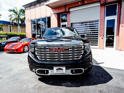 Used 2022 GMC Sierra 1500 Denali image 5