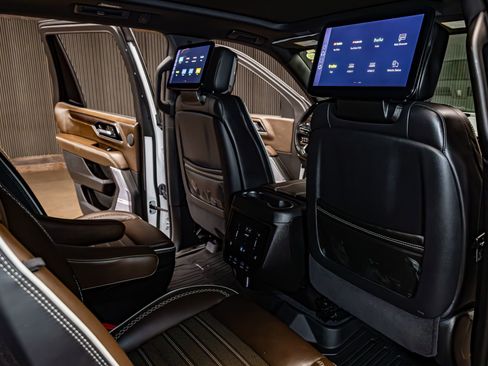 Used 2025 GMC Yukon Denali Ultimate image 25