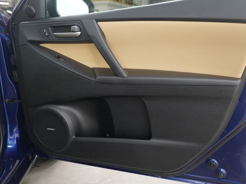 Used 2012 MAZDA MAZDA3 i Touring image 9