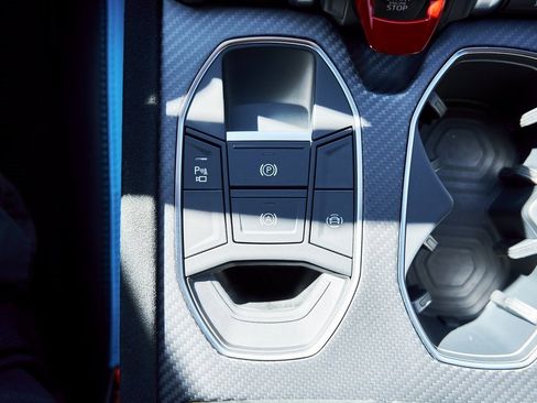 Used 2024 Lamborghini Urus Performante image 75