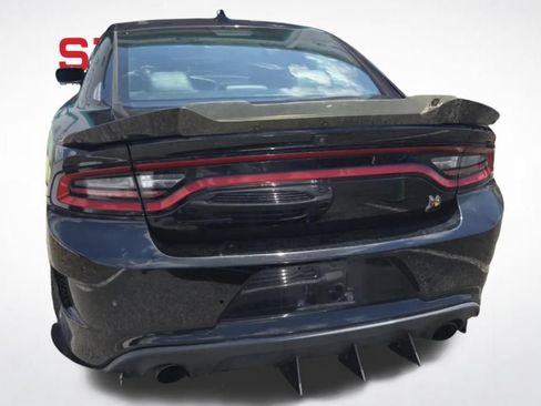 Used 2019 Dodge Charger Scat Pack w/ Plus Group RWD image 3