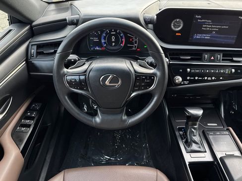 Used 2022 Lexus ES 250 w/ Accessory Package 2 image 13