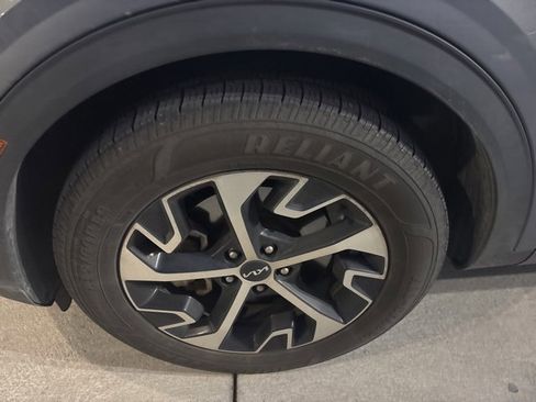 Used 2023 Kia Sportage EX image 11