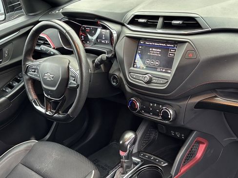 Used 2023 Chevrolet TrailBlazer RS image 12