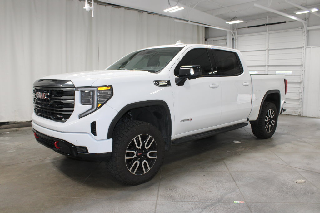 Used 2023 GMC Sierra 1500 AT4 w/ AT4 Preferred Package AWD/4WD image 4