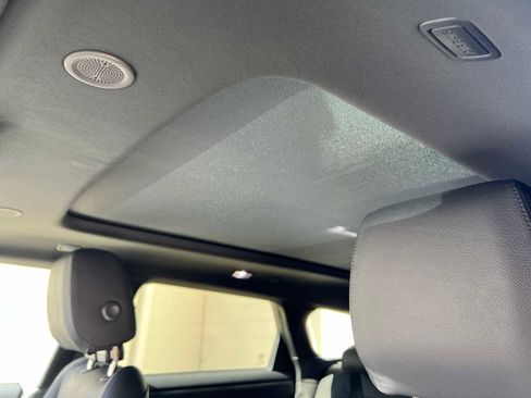 Used 2025 Land Rover Range Rover Evoque Dynamic SE image 14