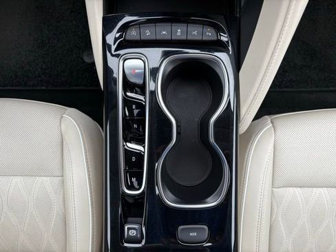 Certified 2023 Buick Envision Avenir AWD/4WD image 25