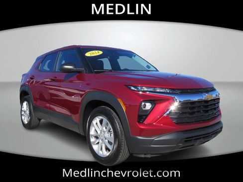 Used 2024 Chevrolet TrailBlazer LS w/ LS Convenience Package image 2
