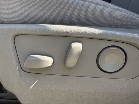 Used 2024 Chevrolet Silverado 1500 LT image 26