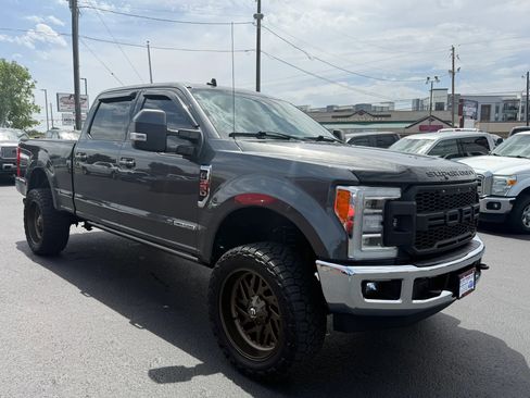 Used 2019 Ford F350 Lariat w/ Lariat Ultimate Package AWD/4WD image 7