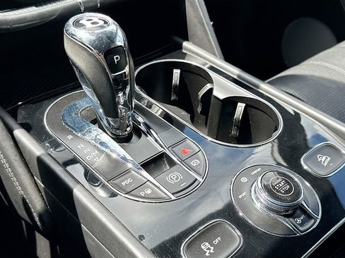 Used 2018 Bentley Bentayga Activity AWD/4WD image 18