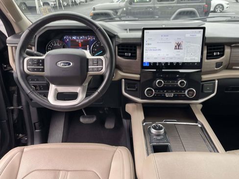 Used 2024 Ford Expedition Max Limited RWD image 14
