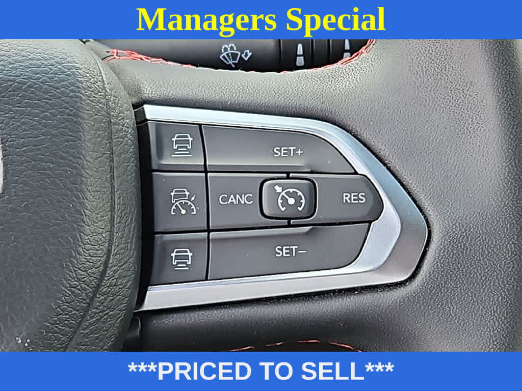 Used 2025 Jeep Compass Trailhawk AWD/4WD image 20