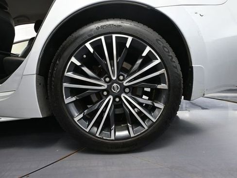 Used 2017 Nissan Maxima 3.5 SV w/ Dynamic Package FWD image 12