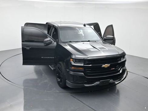 Used 2018 Chevrolet Silverado 1500 LT w/ All Star Edition image 47