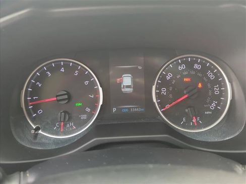 Used 2022 Toyota RAV4 XLE image 10