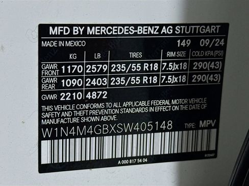 Used 2025 Mercedes-Benz GLB 250 image 30
