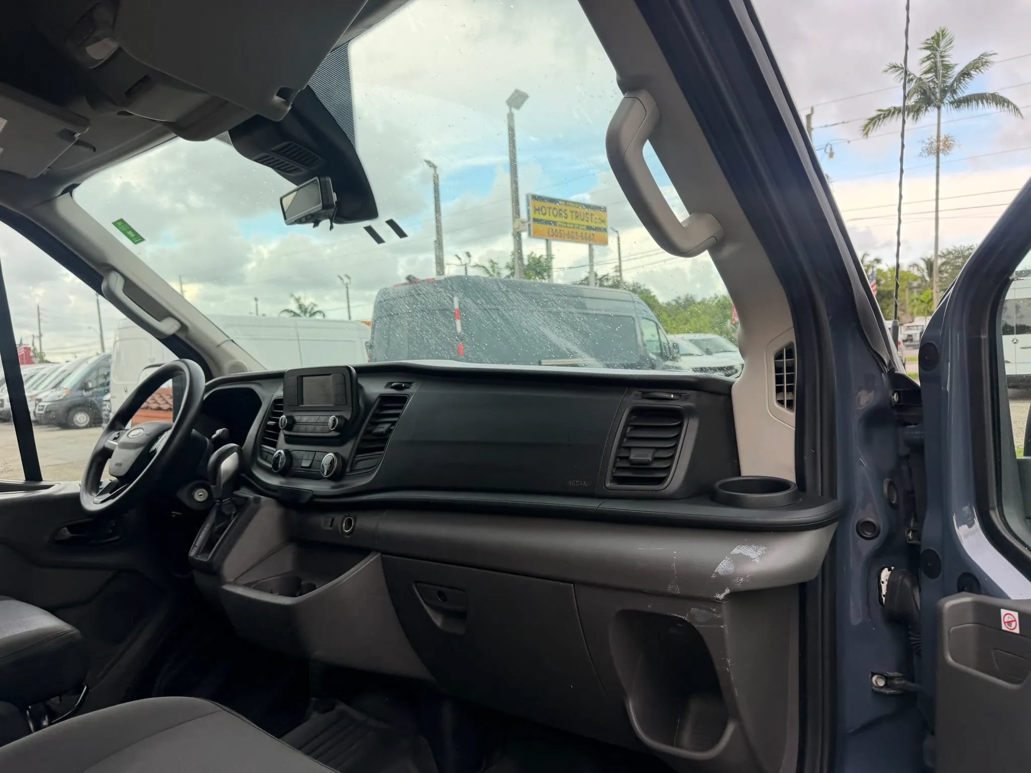 Used 2020 Ford Transit 250 148 High Roof Extended RWD image 18