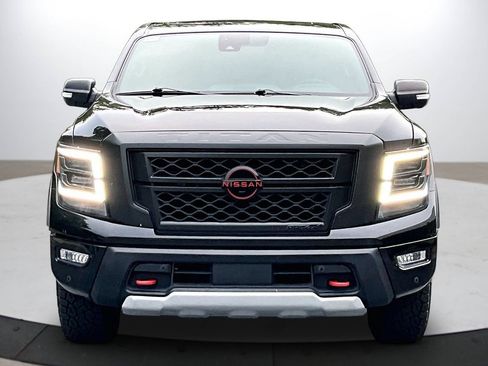 Used 2023 Nissan Titan PRO-4X w/ Pro-4x Convenience Package AWD/4WD image 3