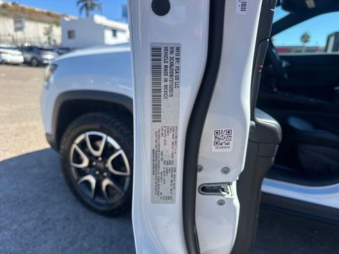 Used 2025 Jeep Compass Trailhawk w/ Trailer Tow Group image 28