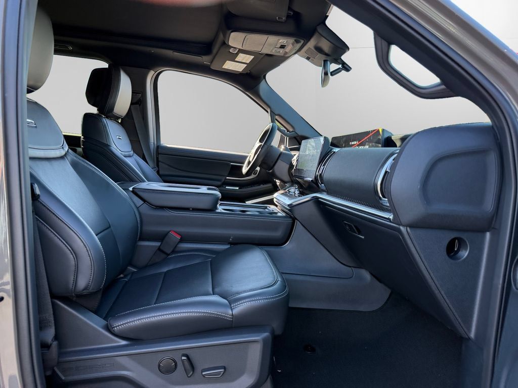 New 2026 Ford Expedition Max Platinum w/ Stealth Performance Package AWD/4WD image 14