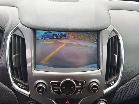 Used 2017 Chevrolet Cruze LT w/ Sun And Sound Package FWD image 24
