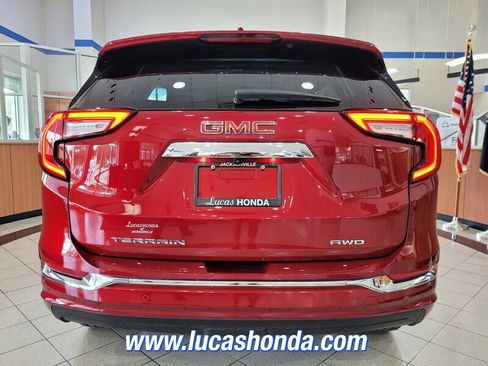 Used 2023 GMC Terrain Denali w/ Denali Premium Package image 5