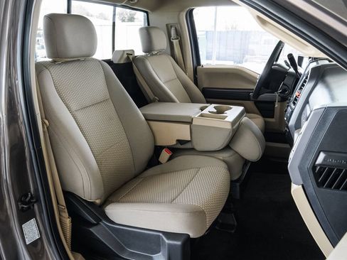 Used 2017 Ford F350 XLT w/ XLT Value Package AWD/4WD image 38