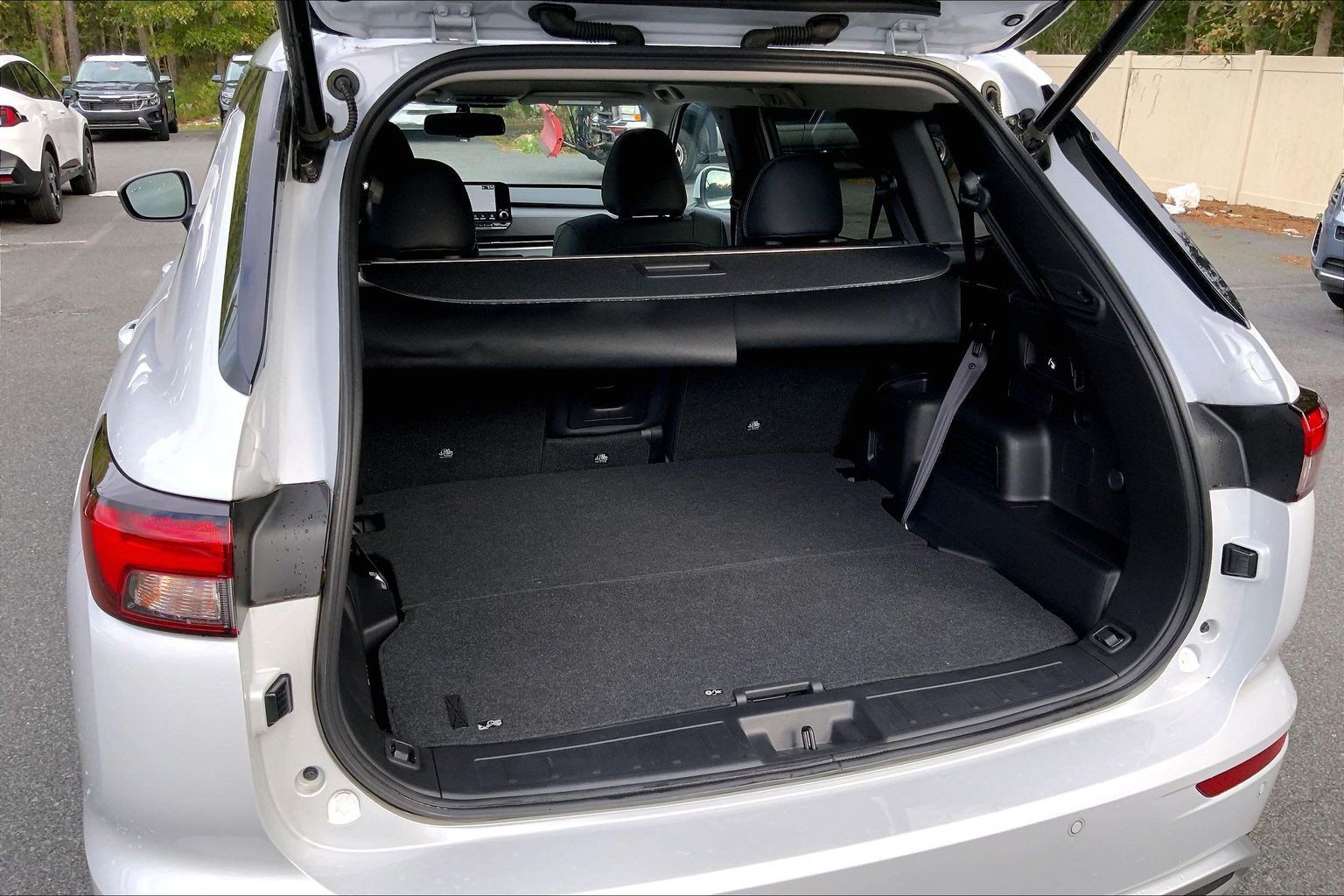 Used 2025 Mitsubishi Outlander 4WD Plug-In Hybrid image 36