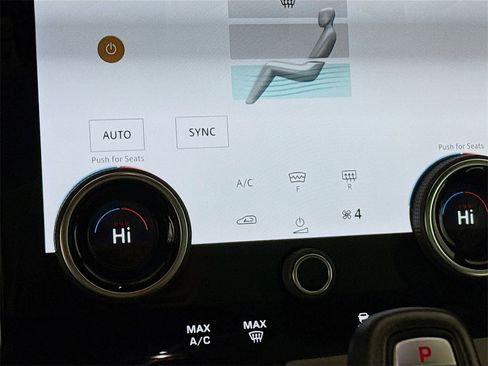 Used 2021 Land Rover Range Rover Evoque R-Dynamic SE image 22