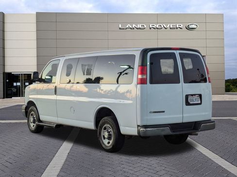 Used 2017 Chevrolet Express 3500 LT w/ LT Preferred Equipment Group image 7