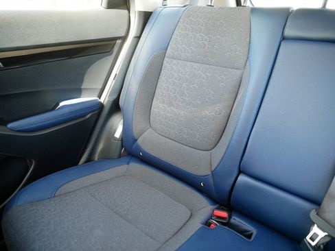 Certified 2025 Kia Seltos S AWD/4WD image 12