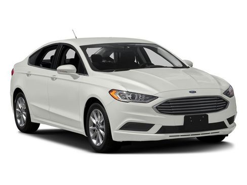 Used 2017 Ford Fusion SE w/ Fusion SE Technology Package image 6