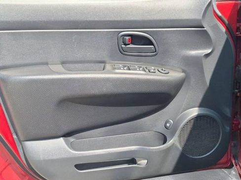 Used 2008 Kia Rondo LX FWD image 19