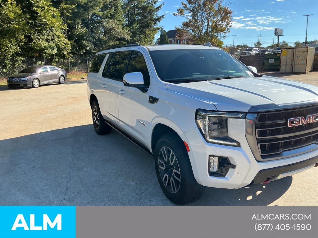 Used 2024 GMC Yukon XL AT4 AWD/4WD image 3