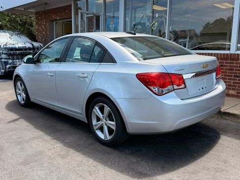 Used 2015 Chevrolet Cruze LT FWD image 2