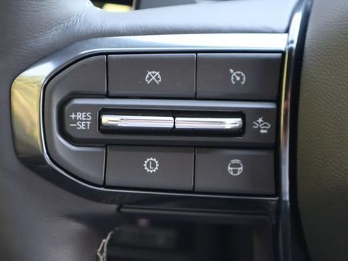 New 2026 GMC Yukon Denali Ultimate w/ LPO, Floor Liner Package AWD/4WD image 8