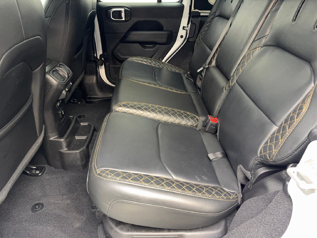Used 2022 Jeep Wrangler Unlimited Sahara AWD/4WD image 34