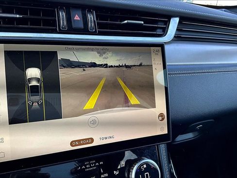 Used 2025 Jaguar F-PACE R-Dynamic S image 29