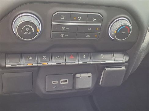 Used 2022 Chevrolet Silverado 1500 Custom Trail Boss w/ LPO, Dark Essentials Package image 17